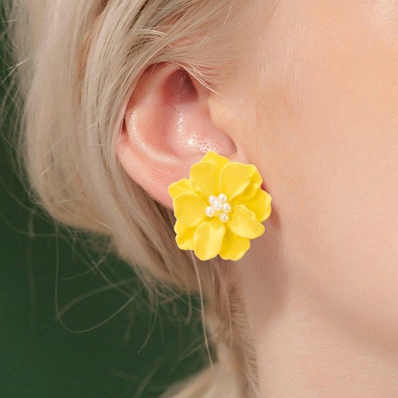 marie and  lux Jewelry - 5 for $25 Flower Stud Earrings